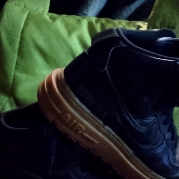 Pair of Nike air force one gortex size 9 1/2 US